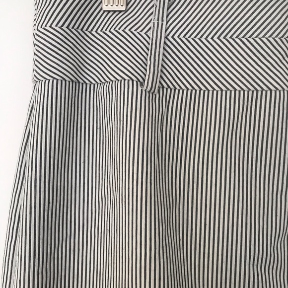 Pin stripe pencil skirt - Picture 4 of 4